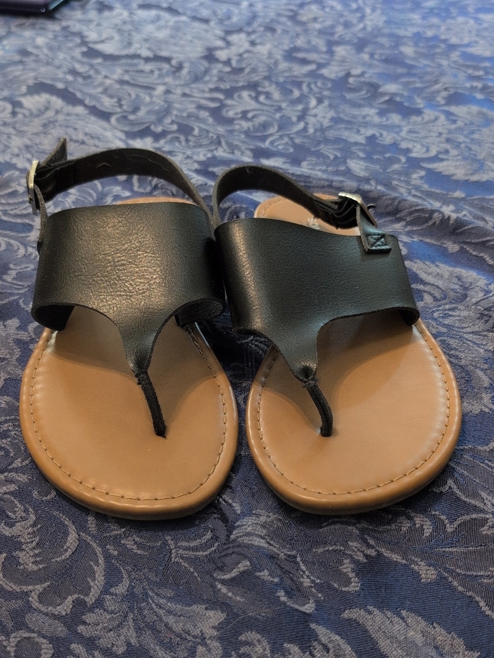 Sonoma Black and Tan Women's T-Strap Sandals